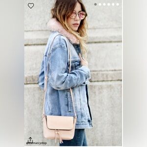 Faux fur collar denim jacket